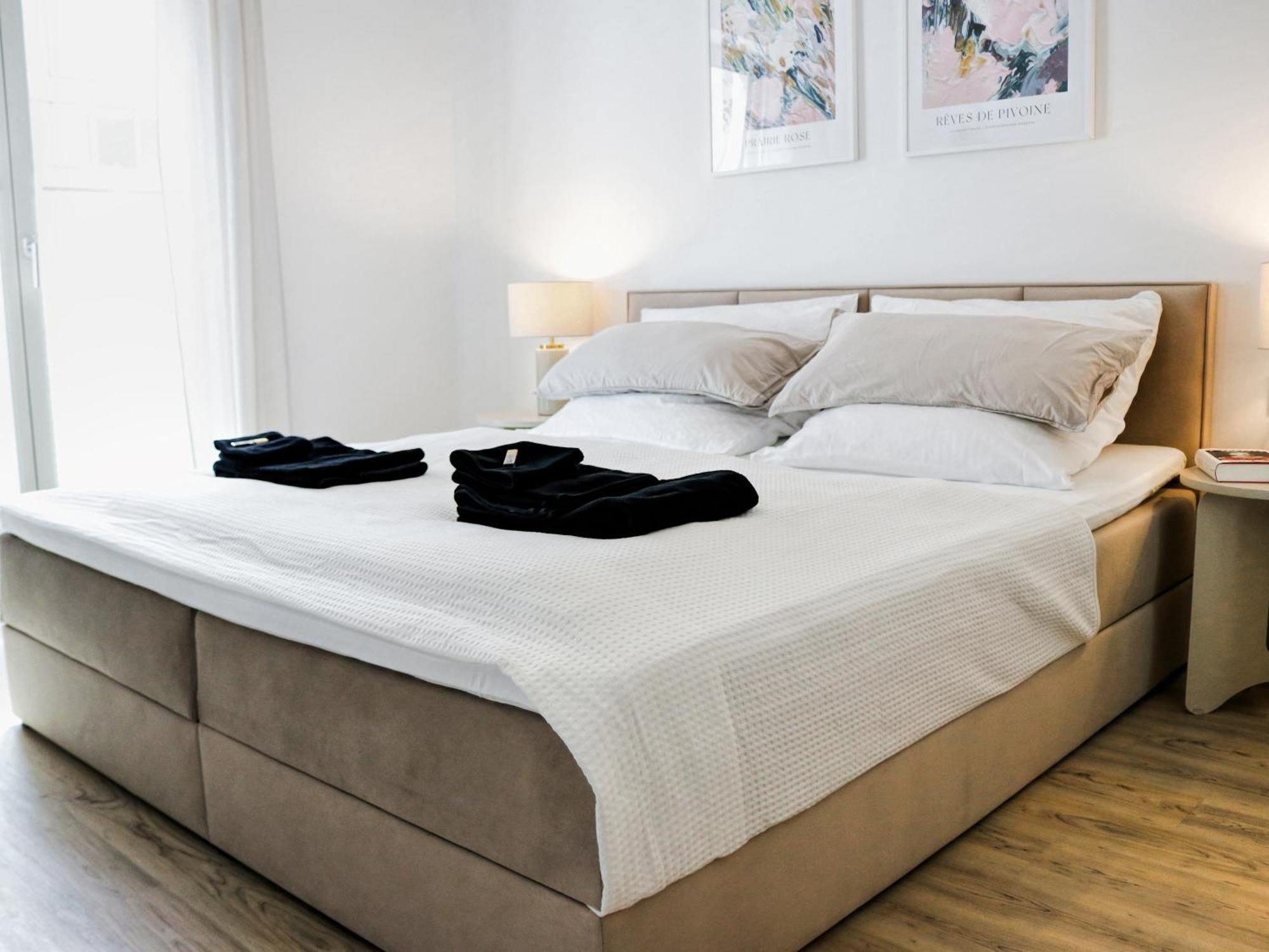 Lightplace • Design • Boxspring • Balkon • 2 Smart Tv •Innenstadt Брауншвейг Екстер'єр фото